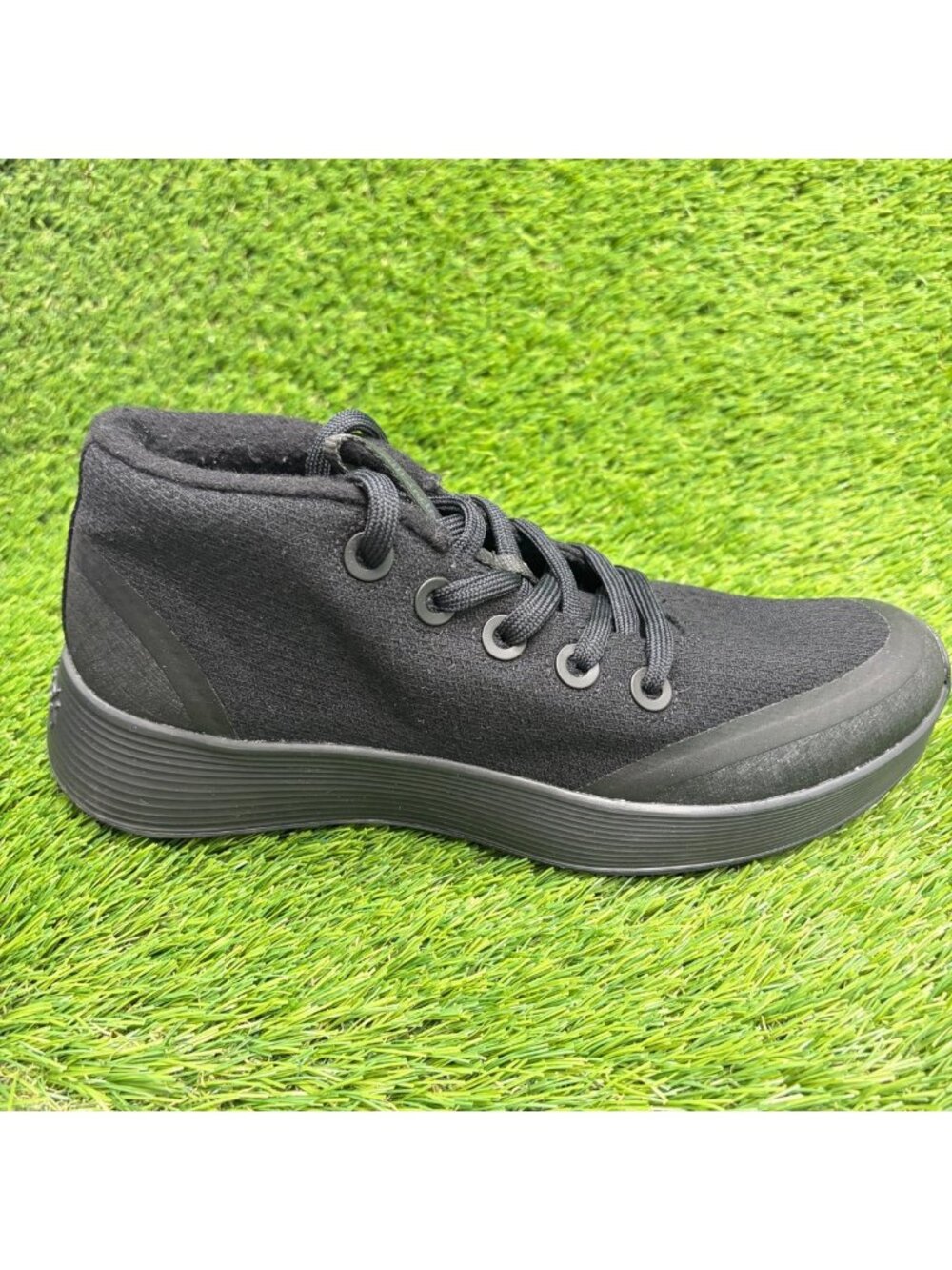 Allbirds Wool Runner-Up Protect Womens Size 10.5 Black Athletic Shoes Sneakers